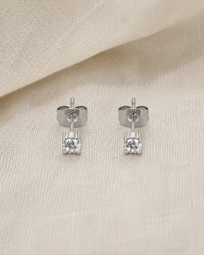 The Solitaire Stud — 3